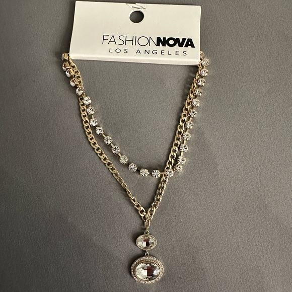 NWT Fashion Nova gold rhinestone layered necklace - Picture 4 of 4